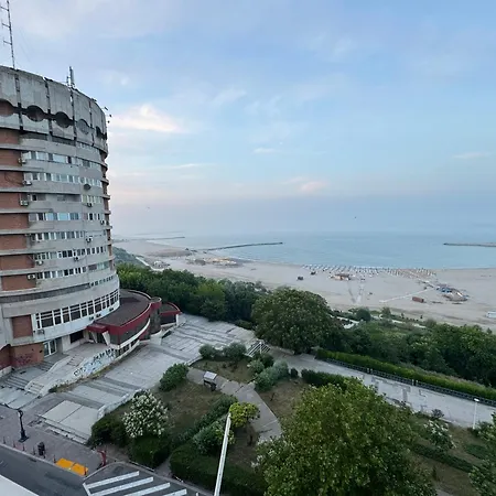 Neverseen Apartment